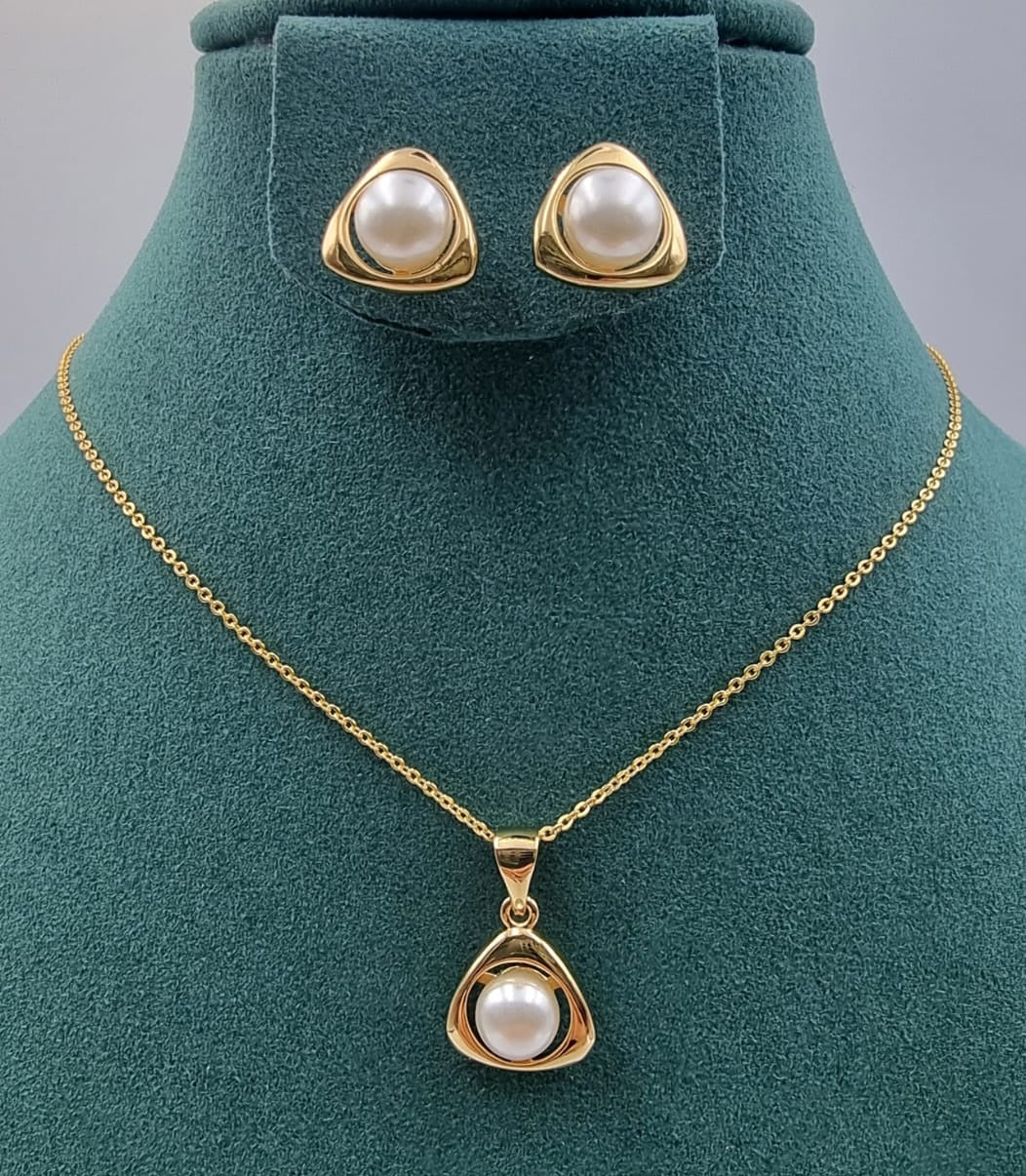 Elegant Gold-Toned Necklace & Earring Sets